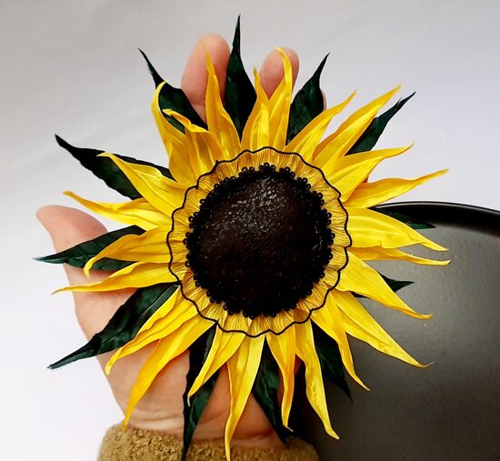 Pavasara sakta no auduma saulespuķe