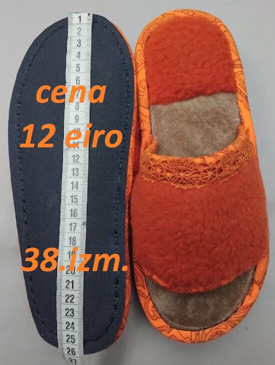 Vaļējās no dabīgās kažokādas. 38.izm.