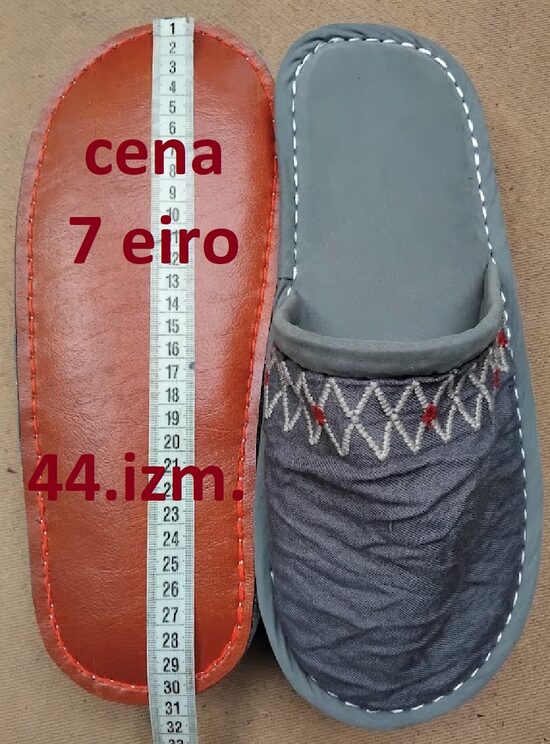 Parastās- lētās 44.izm.