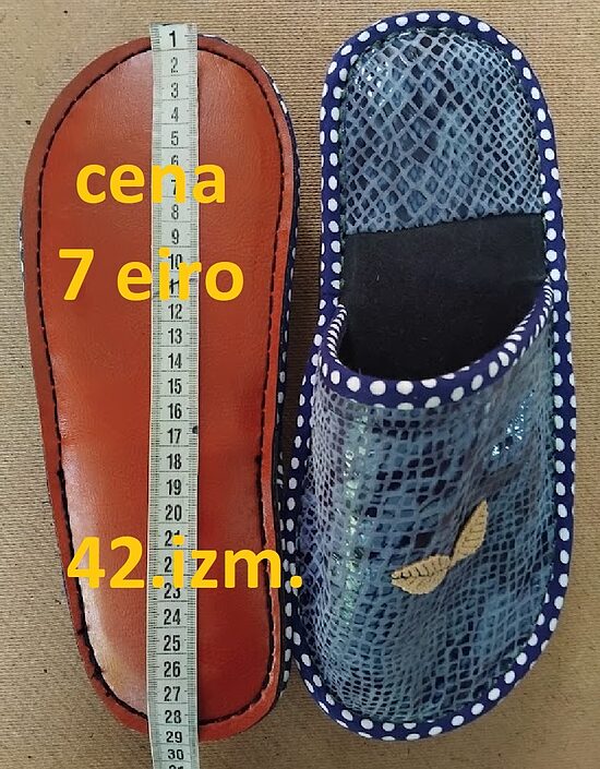 Parastās- lētās 42.izm.