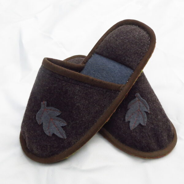 Paraugs no kamieļvilnas auduma, izm. pasūtot. 